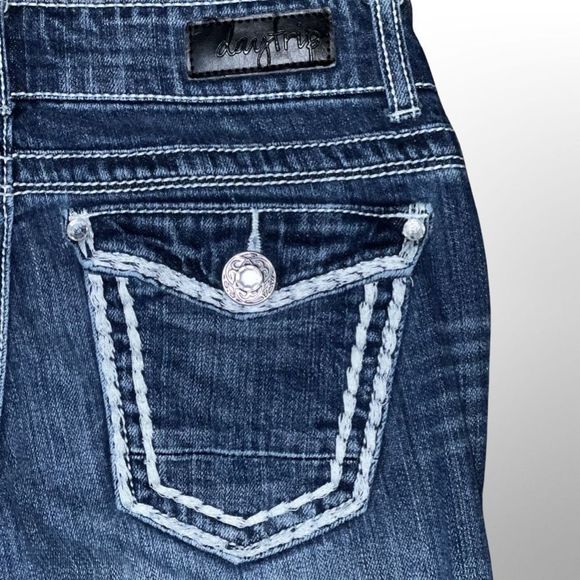 Daytrip Low Rise Leo Jewel Button Jeans Size 28x28 #77 - Picture 5 of 5
